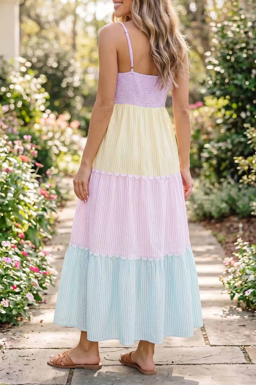 Colorblock Scalloped Detail Long Dress Secondary image