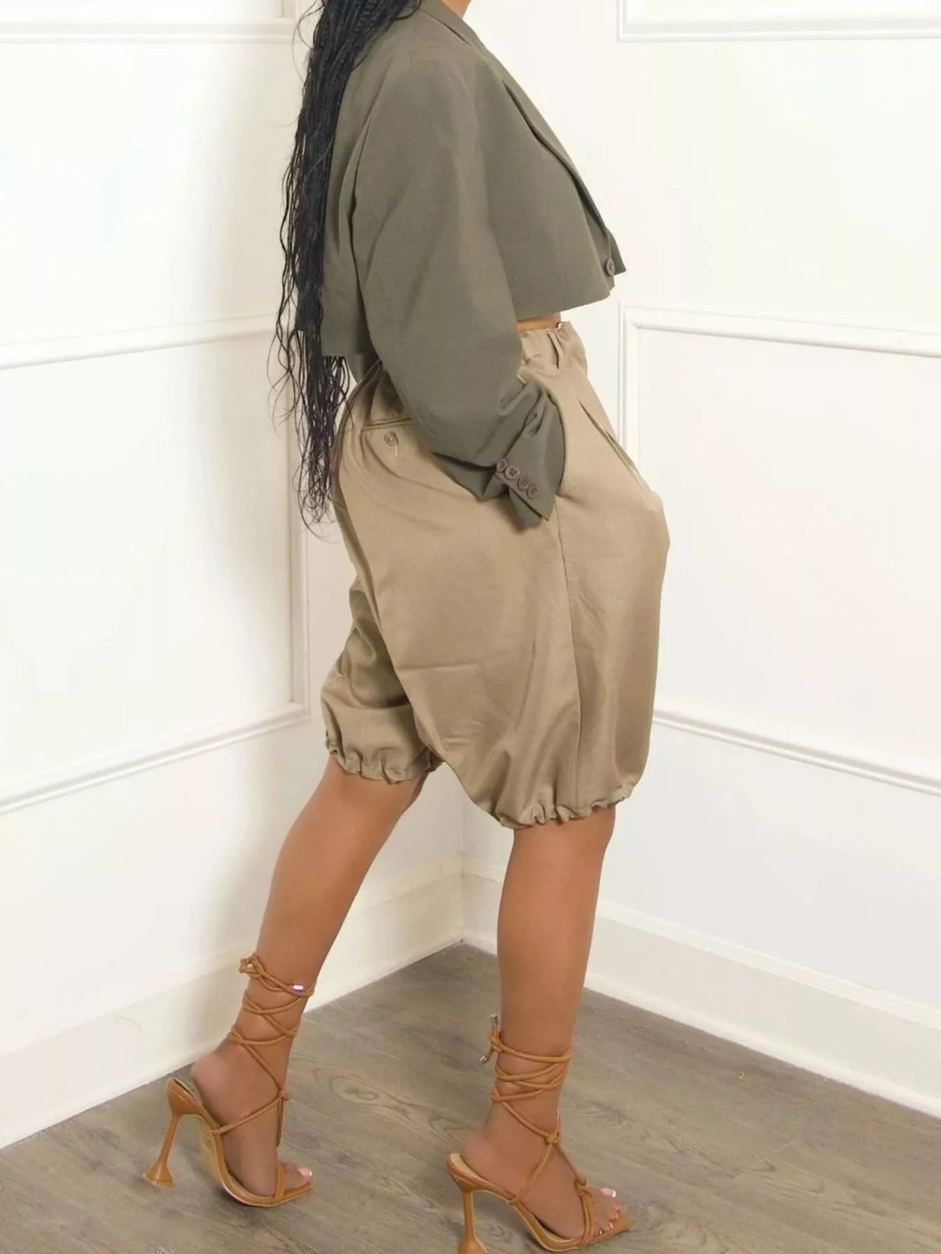 Pleated High Waist Shorts Secondary image