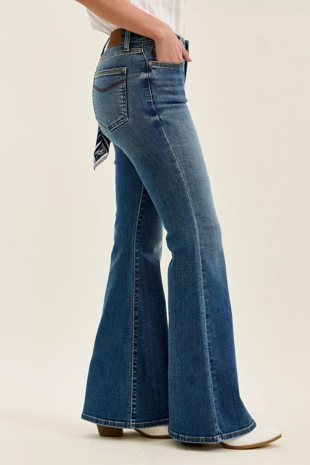 Judy Blue Mid Rise Jaqueline Flare Jeans with Triple Needle Back Pockets and Bandana Loop Secondary image